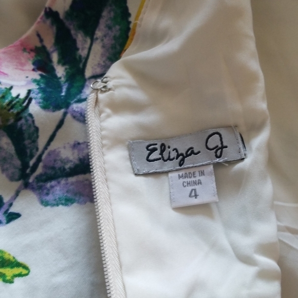 Dress - Picture 5 of 5